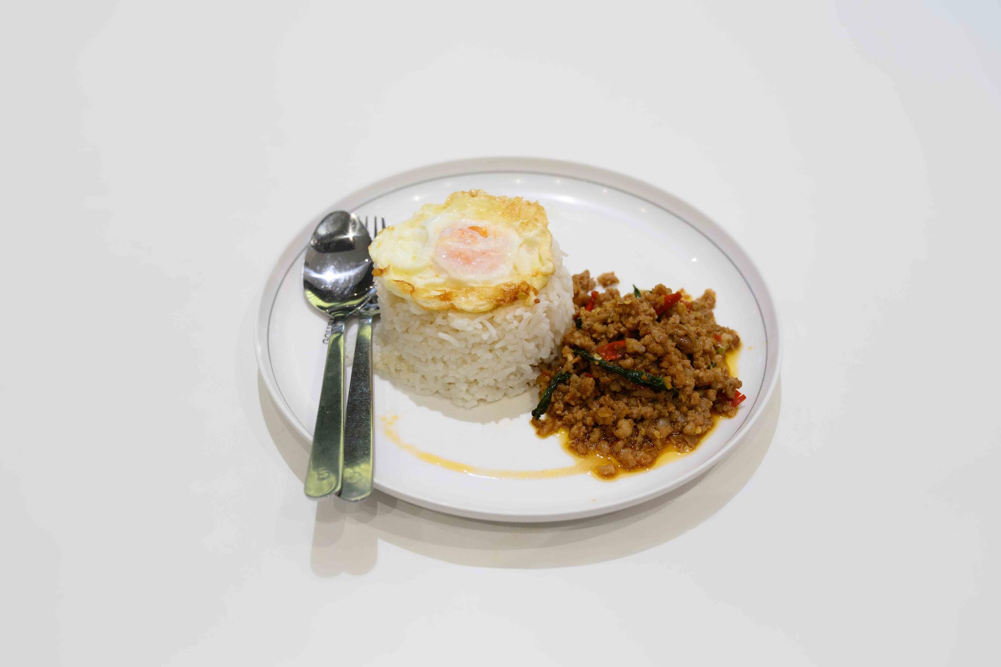 Talat Noi flea market